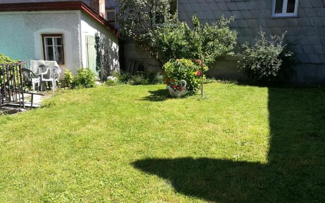 Gästezimmer & Apartment Mayrhofer