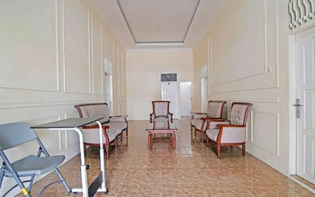 Guest House 513 Syariah By OYO