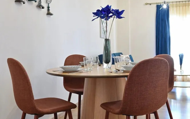 Royal Blue Central House by Checkin