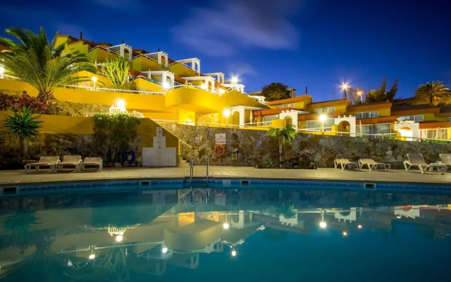 Apartamentos Punta Marina by LIVVO