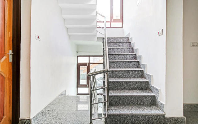 OYO 84775 Hotel Grand Sultan