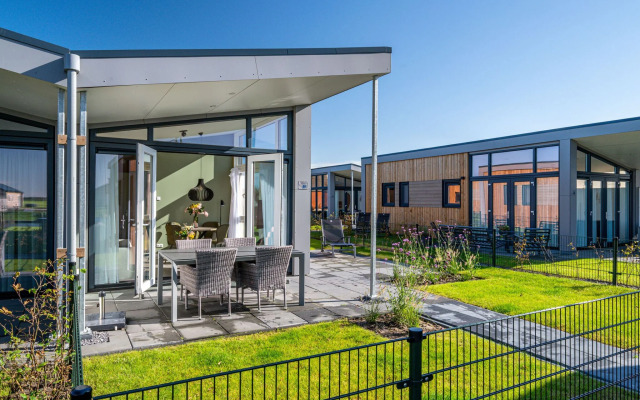 Modern Chalet With Dishwasher, in Friesland