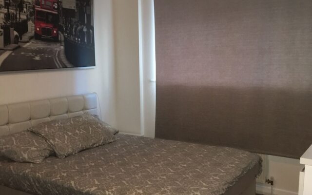 2 Bedroom Flat In Limehouse