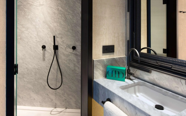 Hotel Montera Madrid, Curio Collection By Hilton