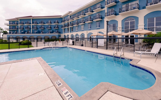 SEVEN Sebring Raceway Hotel