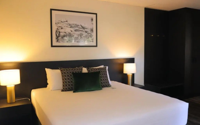 Comfort Inn & Suites Robertson Gardens