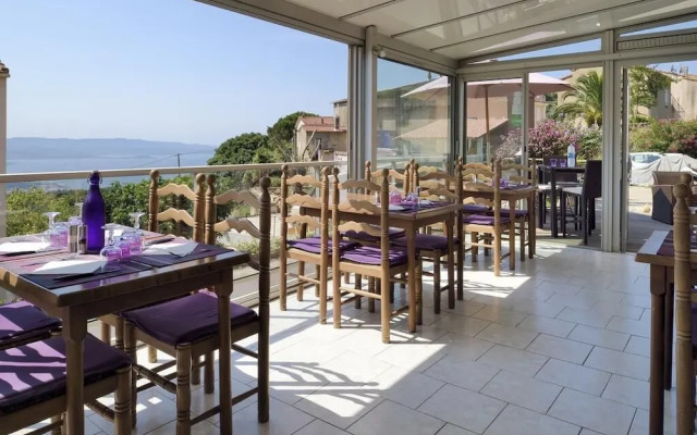 Hotel Alata