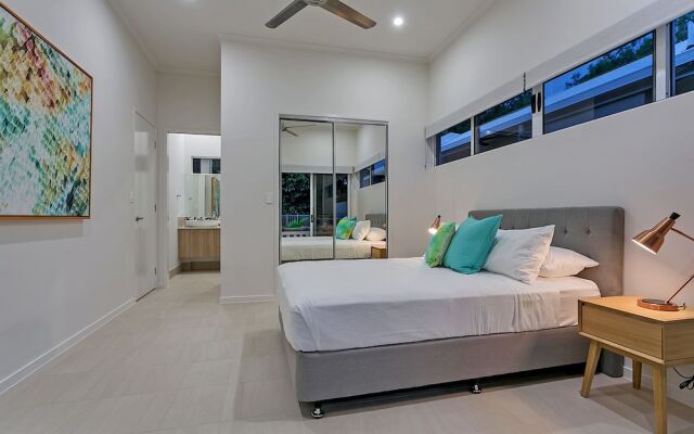 Lilypad at Palm Cove
