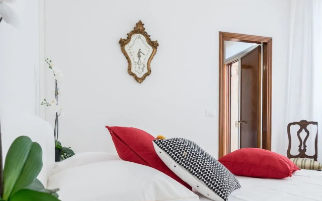 Luxury Apartment On Grand Canal