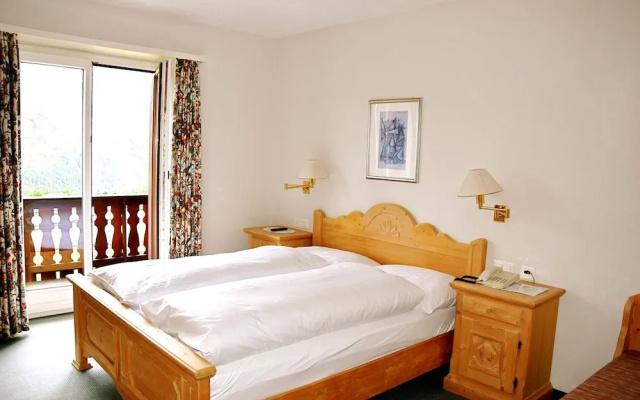 Hotel Salastrains
