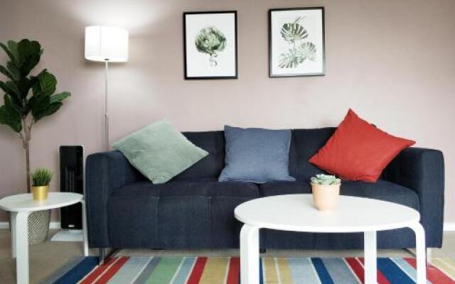 Tranquil hilltop with amazing view-15mins from CBD