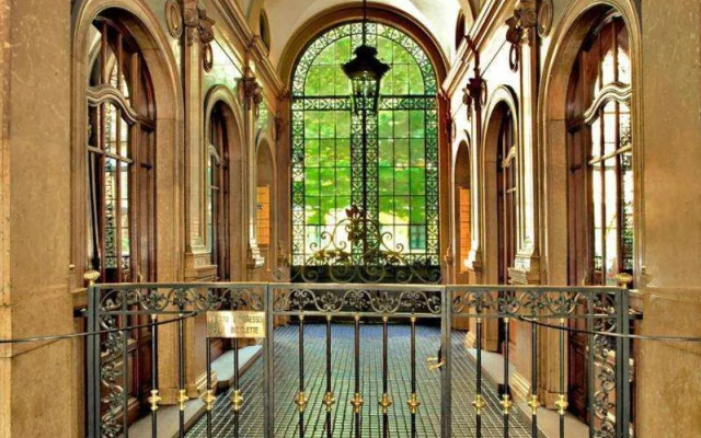 Golden Eagle Apartments B&B