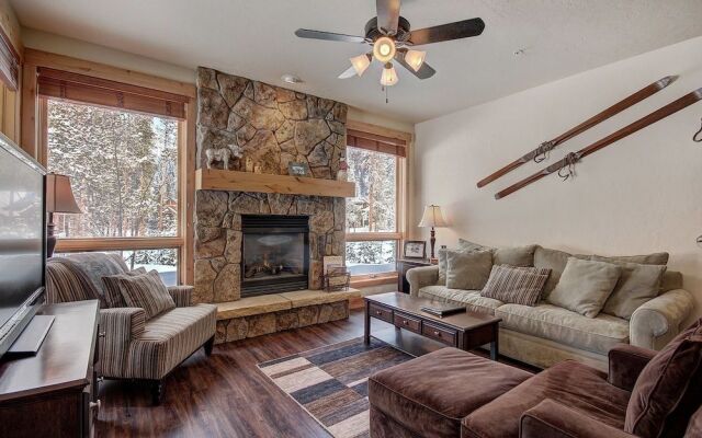 6506 Settlers Creek Townhomes by RedAwning