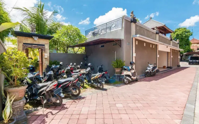 Villa Batu Bolong