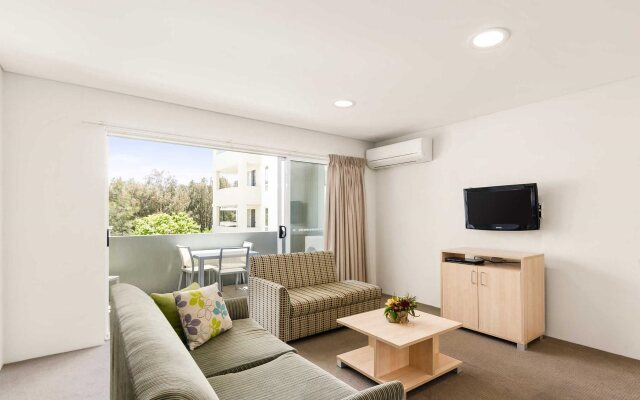 Quality Suites Pioneer Sands