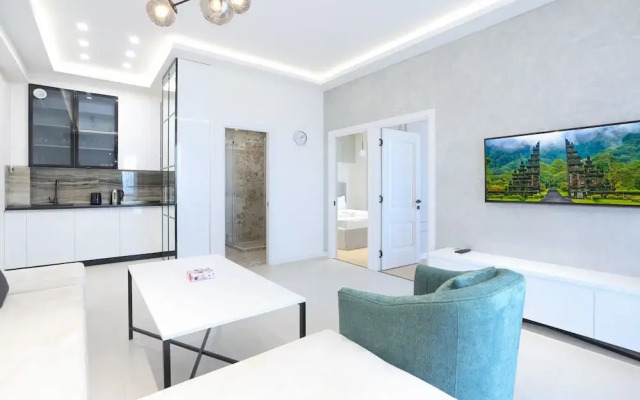 Stay inn on Amiryan 26/4