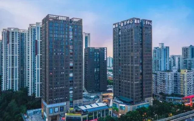 Chongqing Langqin Light Luxury Boutique Hotel