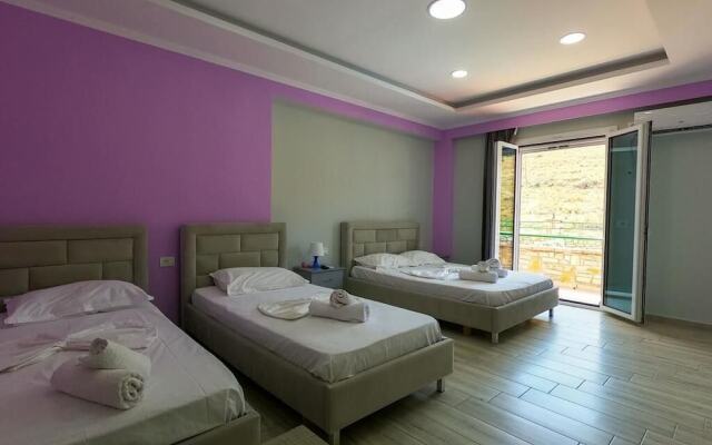 Karos Hotel Llaman