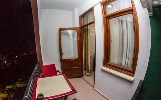 El Latino Otel