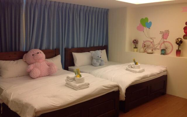 Love Fenjia Colorful Hotel