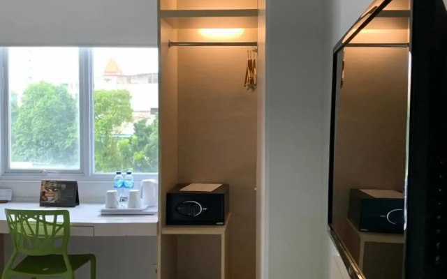 Zuri Express Mangga Dua