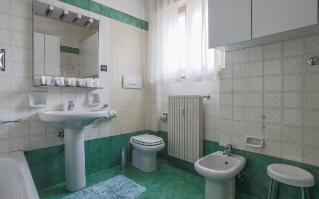 Antoni 8 The House of Novel