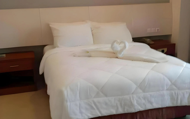 New Siliwangi Hotel & Restaurant – Guest Rooms – Semarang