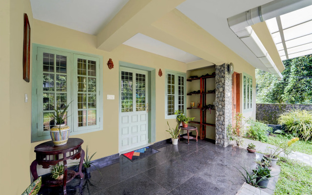 Collection O Chalakkudy River Annamanada Formerly Svasthya Retreat