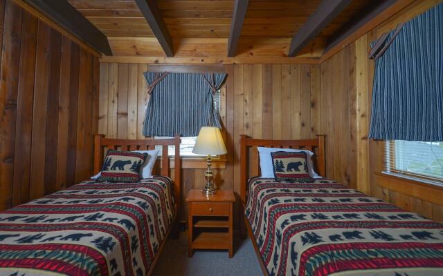 Creekside Cove 4 Bedroom House