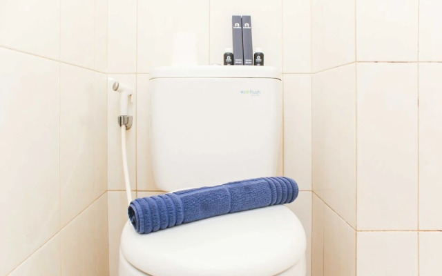 Nice And Comfort Studio At Springlake Apartment