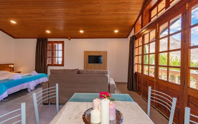 Casa de vacaciones con piscina compartida en Mogán II