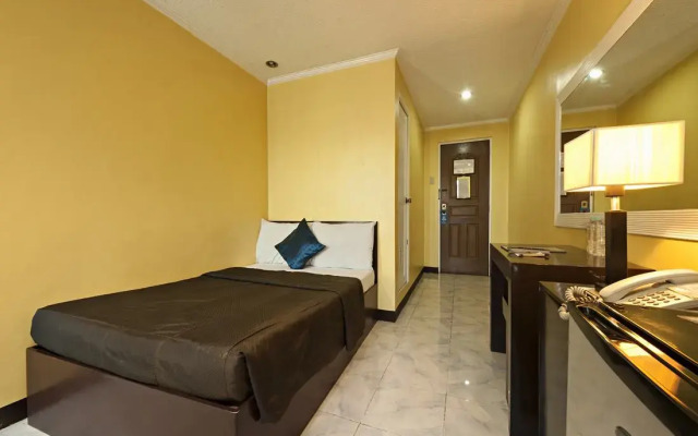Oyster Plaza Hotel