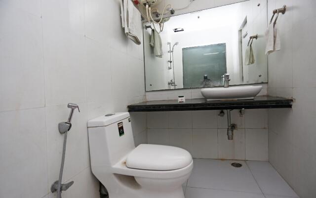 OYO 15715 Royal AR RESIDENCY