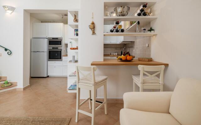 Villa Mirto 5+1 in Eden Rock