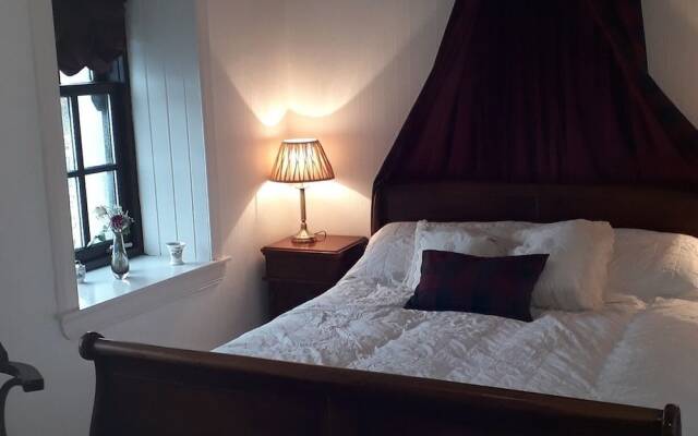 The Old Library & Lodge