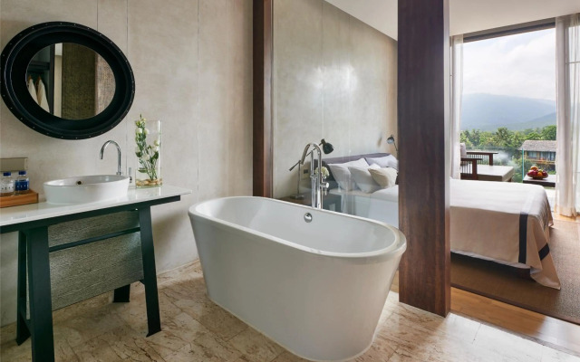 atta Lakeside Resort Suite