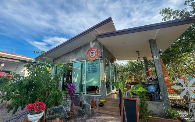 Toraneethai Homestay Amphawa