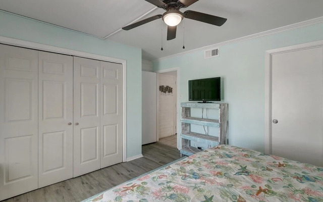 Sunny Beaches 3 Bedroom Condo by RedAwning