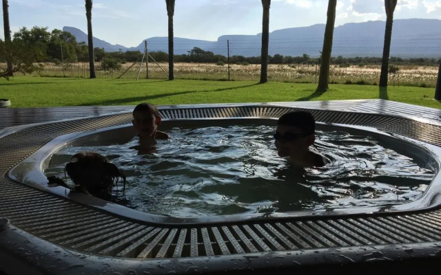 Roundstone Mountain Biking & Game Lodge