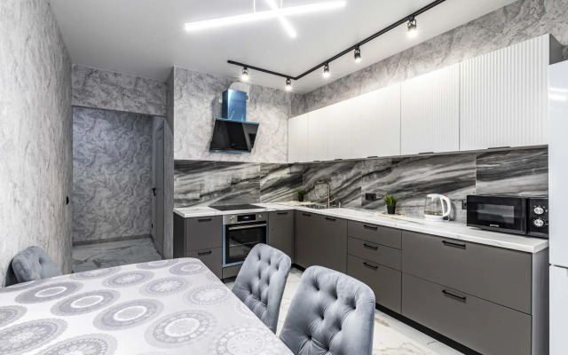 DreamHouse на Коуровской 13/3