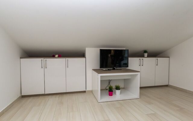 Apartments Adria