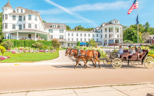 Island House Hotel