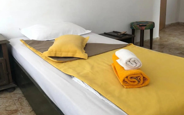 Sunny Varshava Hotel