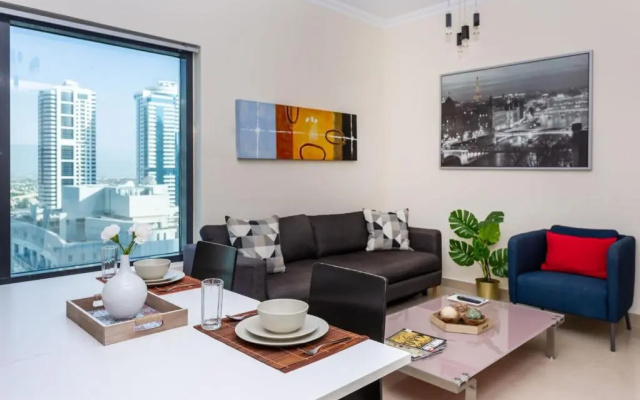 HiGuests - Modern Apt in Dubai Marina With Pool and Gym