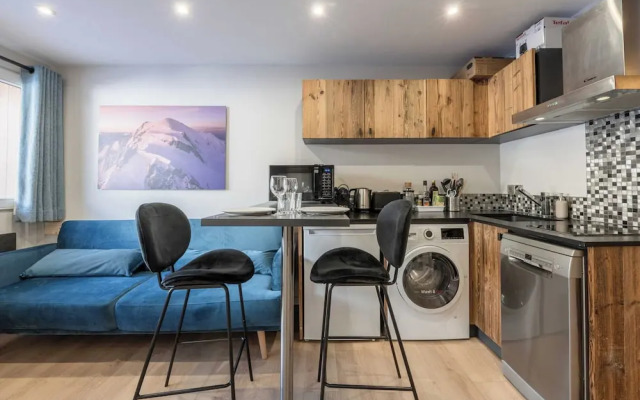 2 Bedroom Apartment With Parking and Balcony