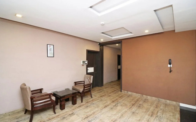 Hotel Lotus By OYO Rooms