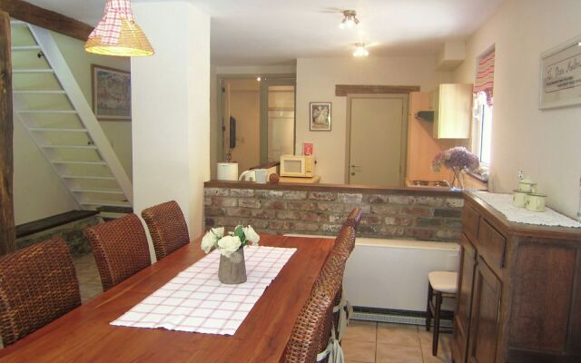 Cozy Chalet in Bohan Near Forest