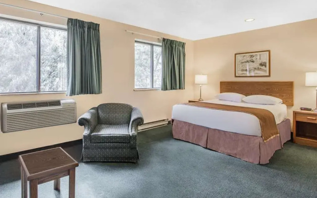 Super 8 Kamloops