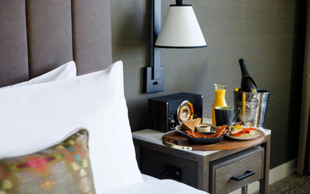 Hotel Vin, Grapevine, Autograph Collection