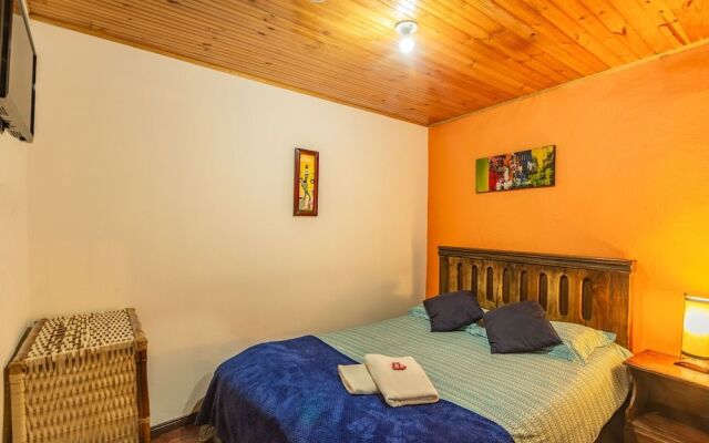 Hostal Sue Candelaria - Hostel
